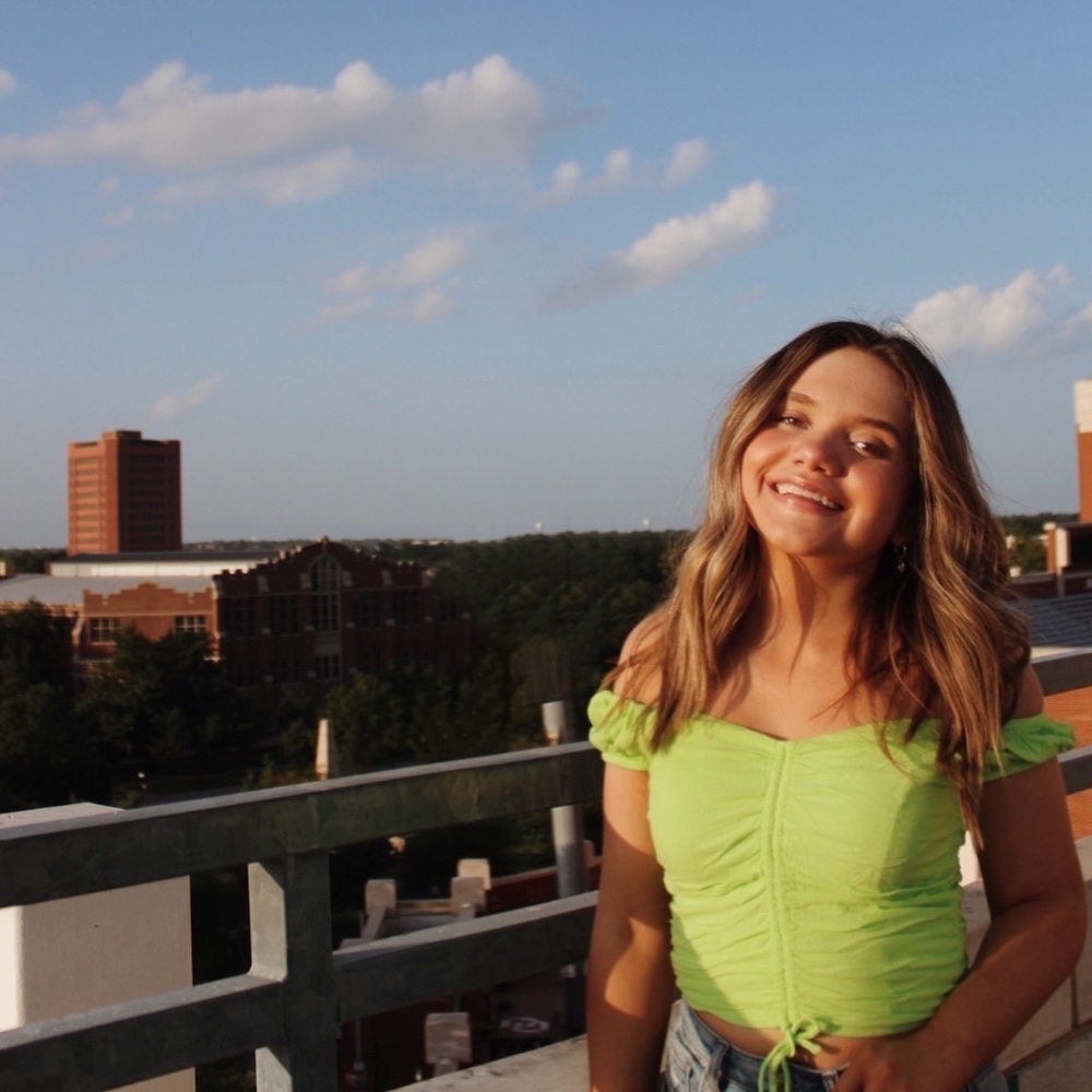 Meet your Posher, Rebekah